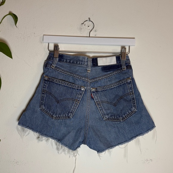 Re/done Levi’s cut off shorts raw hem - Picture 2 of 6